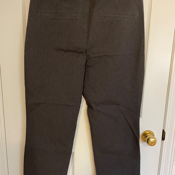 Old Navy Pixie ankle pants (BNWT) - Picture 2 of 4
